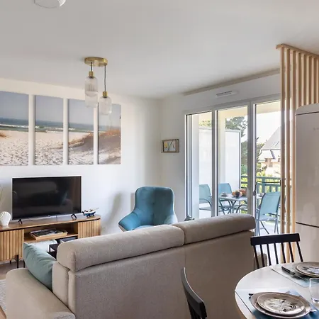Les Pins 205 - Appt 400m De La